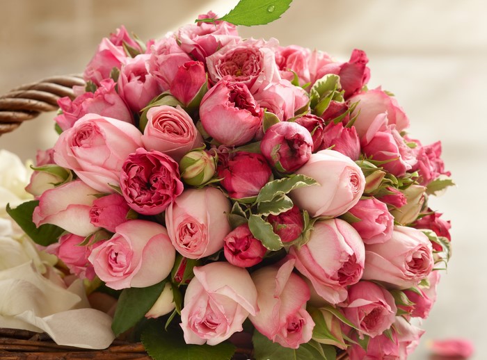 Pink Roses Bouquet in a Basket