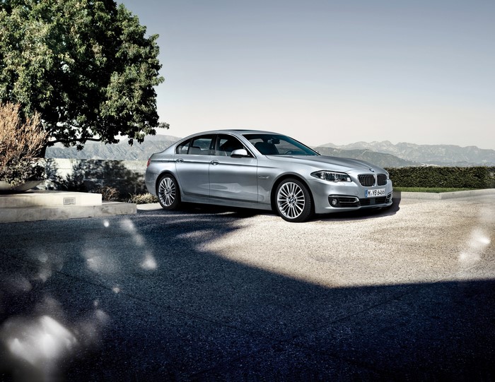 Silver 2013 BMW 5 Series F10 Sedan