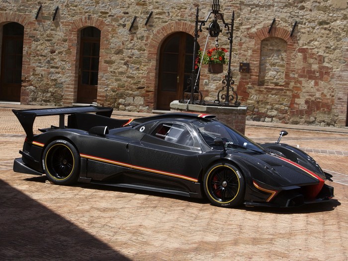 Black Pagani Zonda Revolucion race car