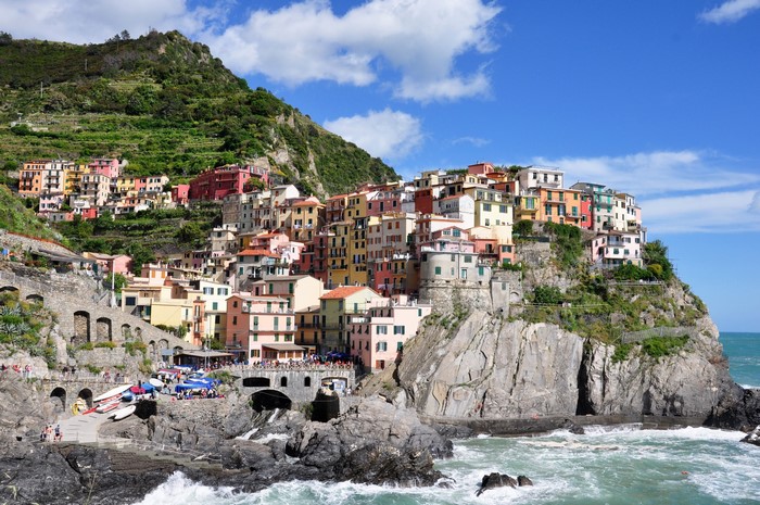 Manarola, Italy coastal village with colorful houses on a cliff