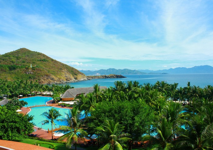 Tropical resort with pools and ocean view