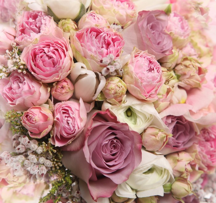 Pink and purple roses bouquet