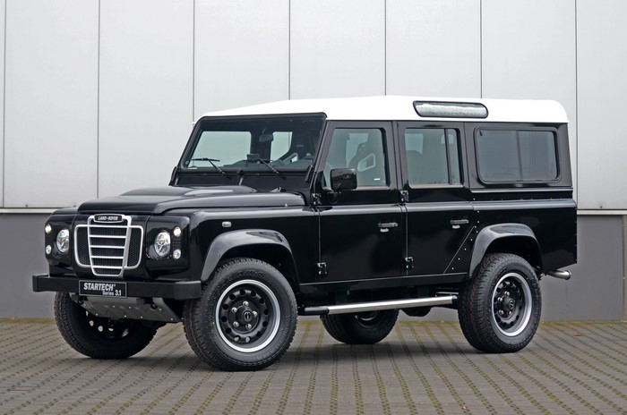 Black Land Rover Defender Series 3.1 by Startech