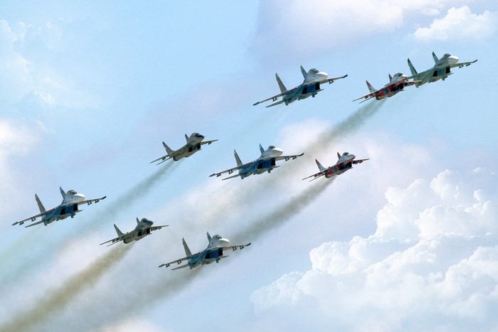 Formation of Sukhoi Su-27 fighter jets flying in formation