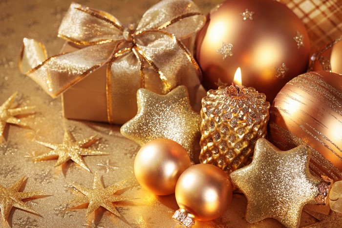 4K Christmas Decorations with Gift and Candle