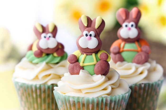 Easter Bunny Cupcakes with Fondant Decorations