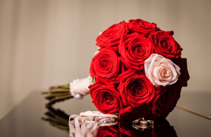 Red Roses Bouquet with Wedding Rings