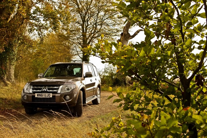 2012 Mitsubishi Shogun parked on a dirt road
