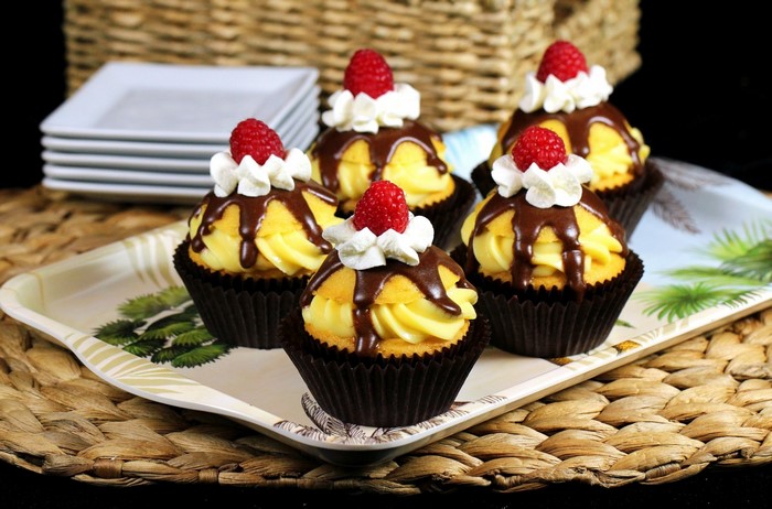 Sweets Little cakes Raspberry