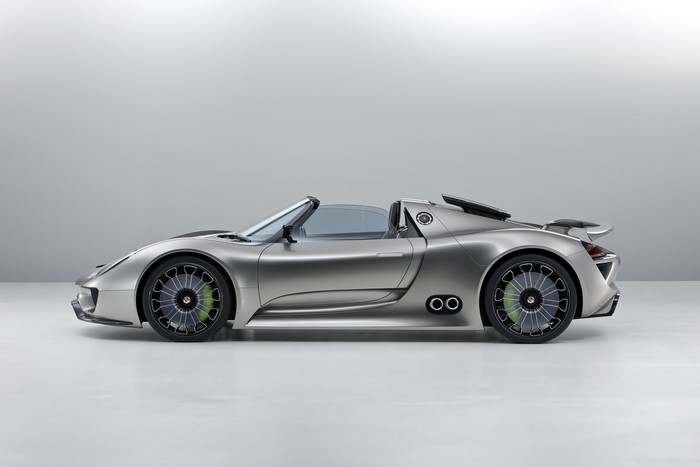Porsche 918 Spyder Hybrid side view