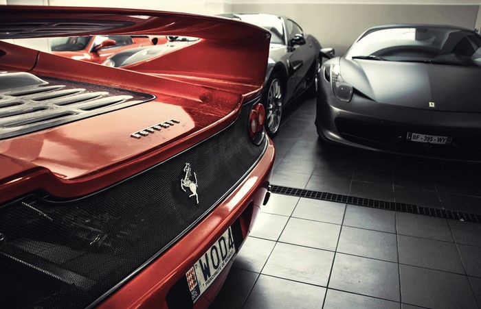 Ferrari F50 and 458 Italia in garage