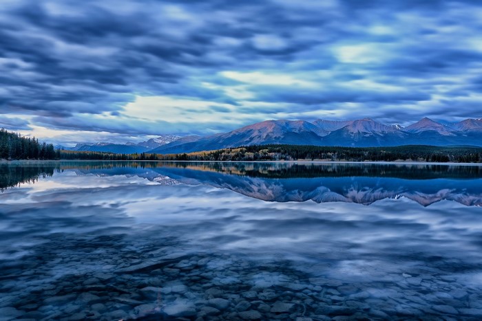 Pyramid Lake Scenery in Jasper National Park, Canada