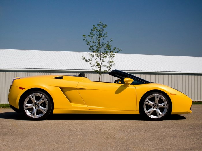 Yellow Lamborghini Gallardo LP560-4 Spyder Convertible
