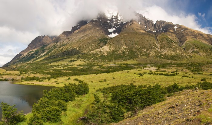4K Mountains and Lake in Torres Del Paine, Chile