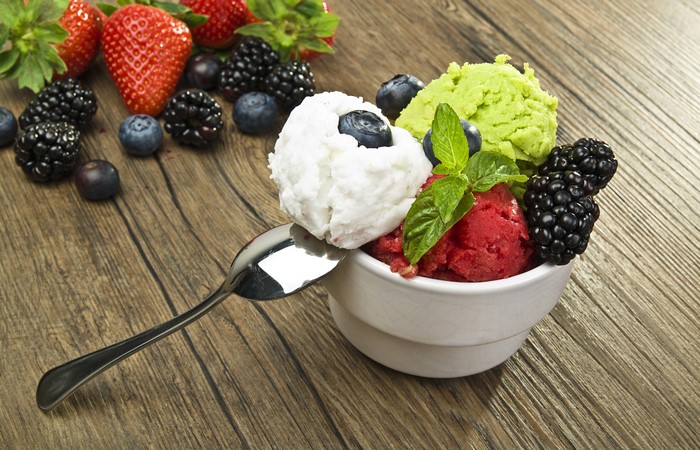 Ice cream with berries and mint