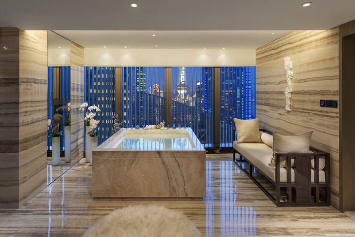 Luxury bathroom with city view