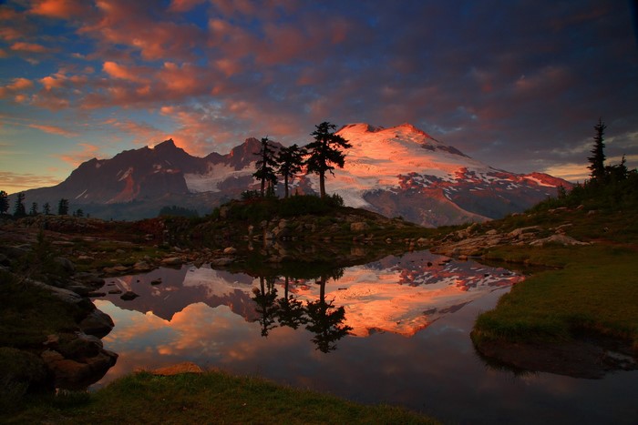 Mountaintop reflection at sunset in Washington, USA
