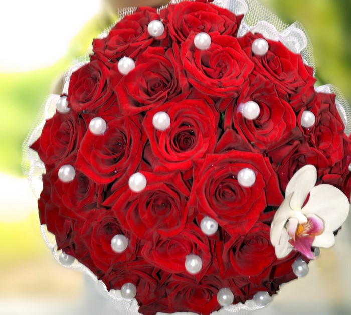 Red Roses Bouquet with Pearls and Orchid