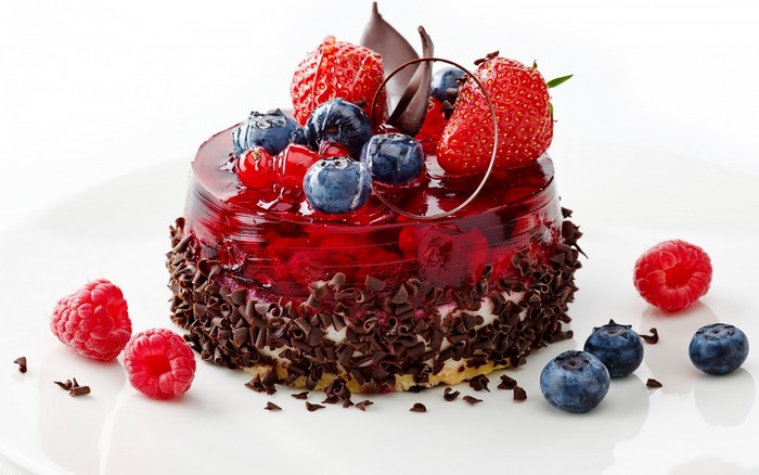 Berry and Chocolate Cake with Fresh Fruit