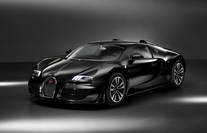 Black Bugatti Veyron 16.4 Vitesse Legende Jean Bugatti