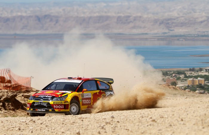 Citroen DS3 rally car kicking up dust