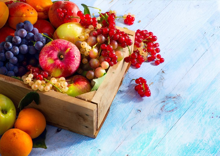 4K Fruit: Apples, Grapes, Currants in a Crate