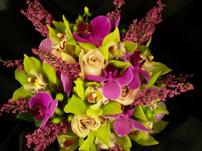 Bouquet of Orchids and Roses