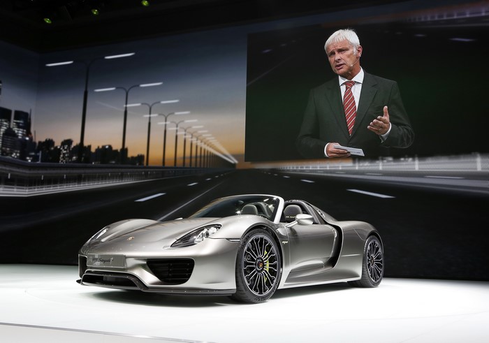 4K 2014 Porsche 918 Spyder presentation