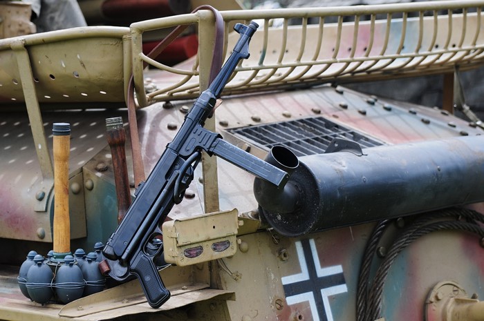 MP-40 submachine gun on a tank