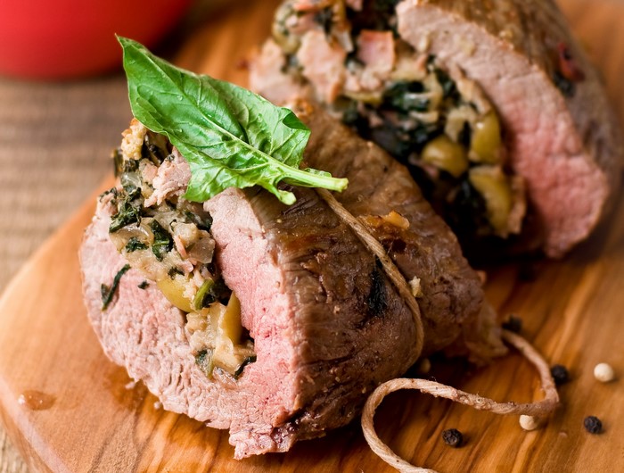 Stuffed Meat Roll with Spinach and Olives