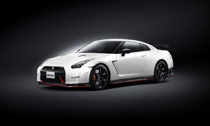 White 2014 Nissan GT-R Nismo