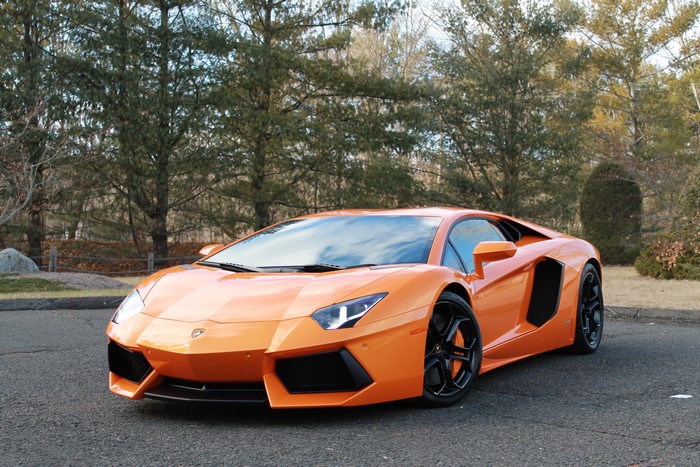 4K Orange Lamborghini Aventador LP700-4