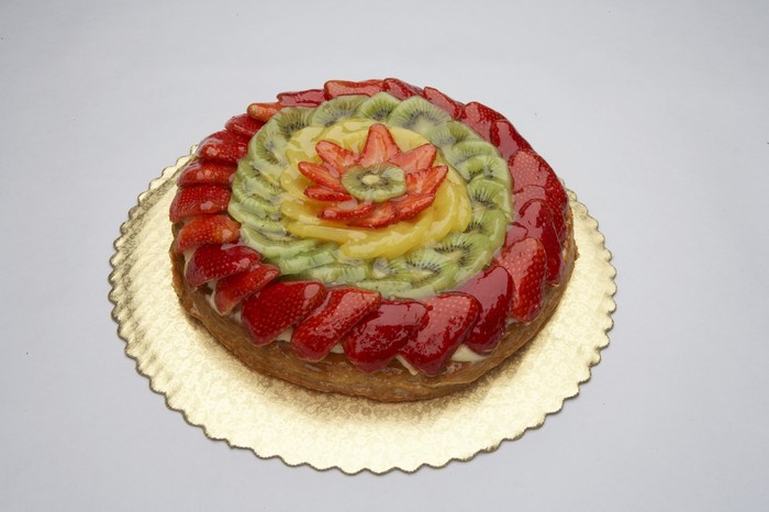 Fruit Tart with Strawberries, Kiwi, and Pineapple