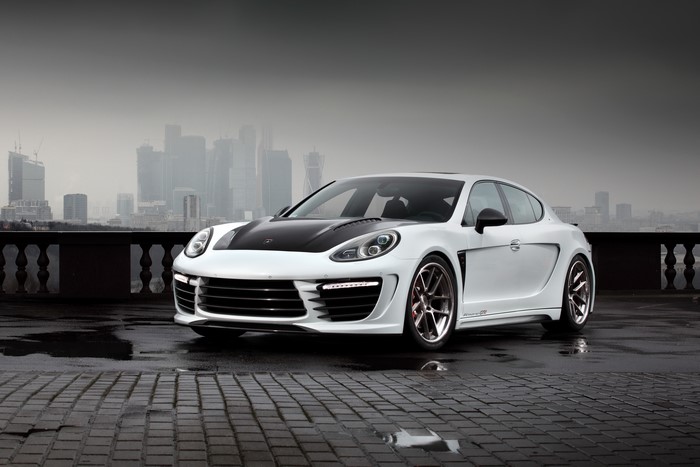 Porsche Panamera Stingray GTR 4K