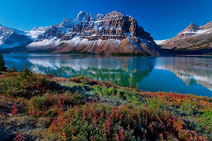Bow Lake and Crowfoot Glacier, Banff National Park, Canada
