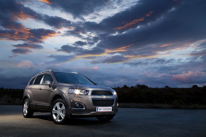 2013 Chevrolet Captiva SUV at Dusk