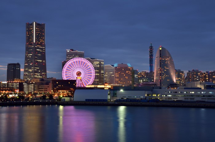 Yokohama skyline with Ferris wheel at dusk