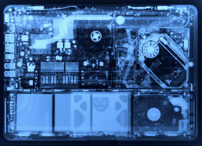 X-ray of an Apple laptop internal components