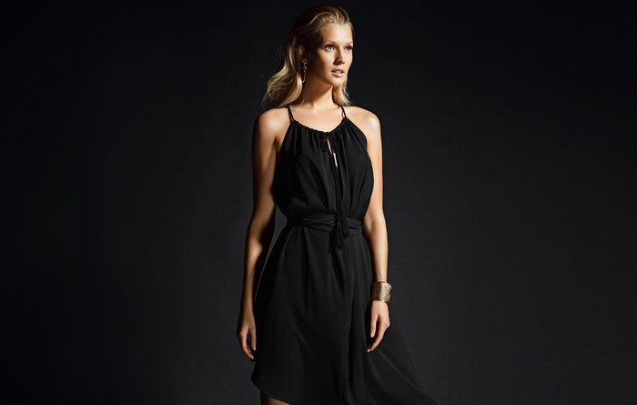 Toni Garrn in a black dress
