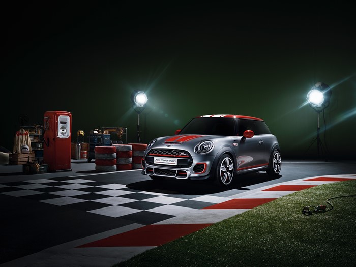 Mini John Cooper Works with racing elements