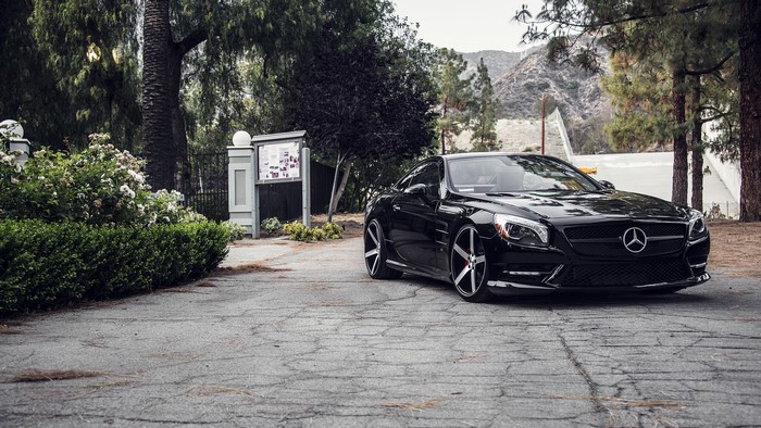 Black Mercedes-Benz SL with Vossen CV3 wheels