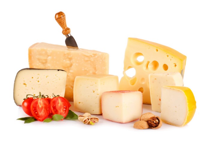 4K Assortment of Cheeses with Tomatoes and Nuts
