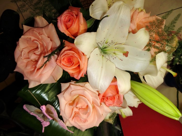 Bouquet of Roses and Lilies with Butterfly Decoration
