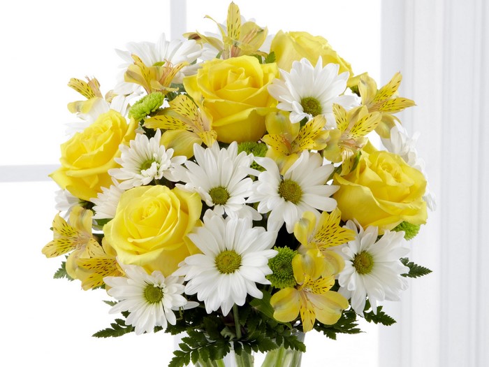 Yellow Roses, Daisies, and Alstroemeria Bouquet