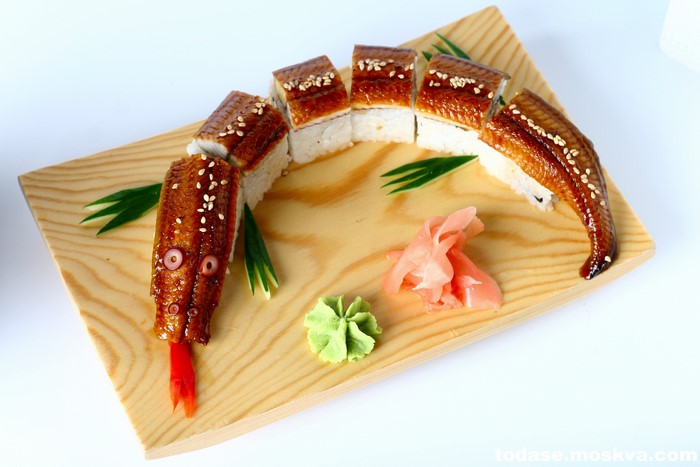 Sushi platter shaped like a dragon