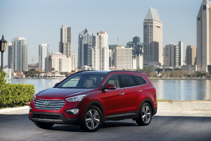 Red Hyundai Santa Fe LWB in San Diego