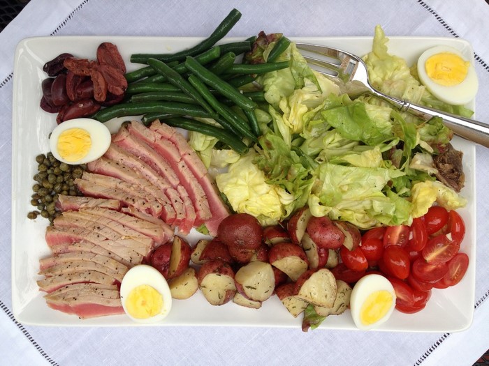 Salad Niçoise with Tuna, Potatoes, Eggs, and Tomatoes