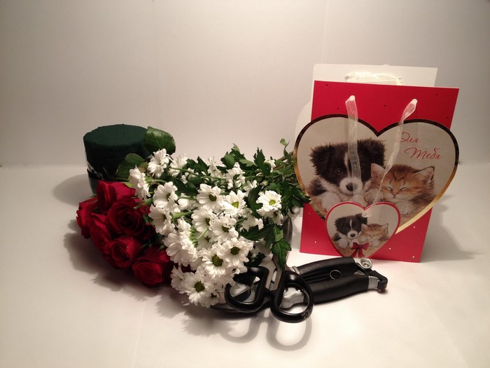 Roses, Chrysanthemums, and Valentine's Day Gift Bag