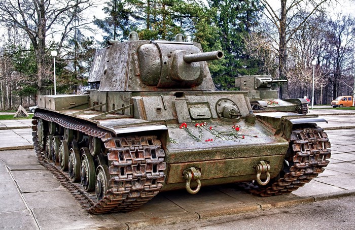 Soviet SU-100 Tank Destroyer Monument