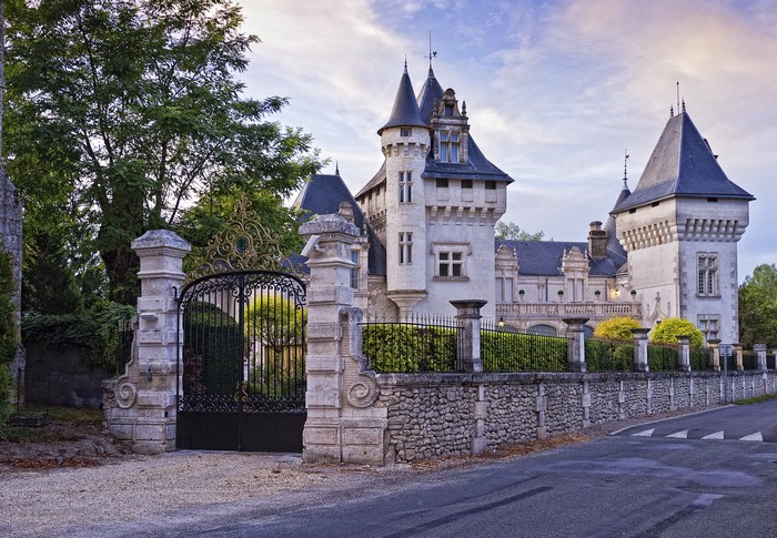 Chateau de Champagne et Fontaine, France